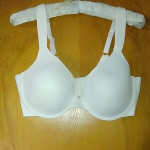 Jessica Simpson Classic Cream Underwire 38C Bra